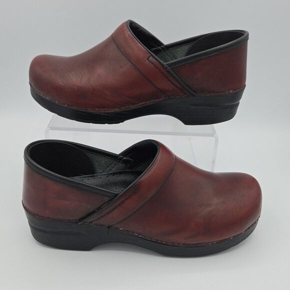 Dansko Women's 9.5-10 40 Professional Stapled Cordovan Leather Clogs Shoes Work - Picture 1 of 7
